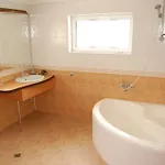 Complex Brashlyan فندق
