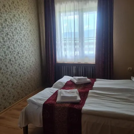 комплекс бръшлян 2* Трявна