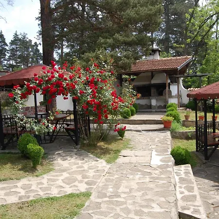 Hotel Complex Brashlyan 2*