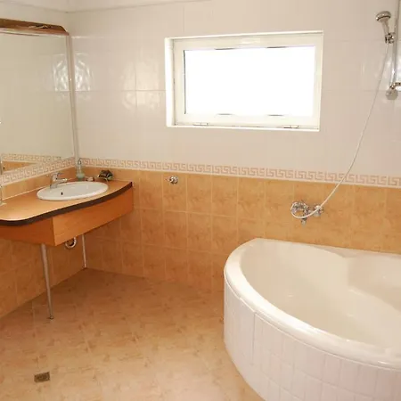 Complex Brashlyan Hotel