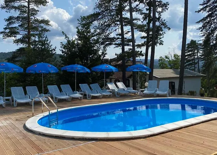 Hotel Complex Brashlyan 2*